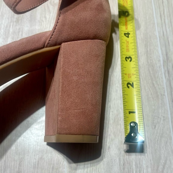 TORRID Mauve Pink Suede-Like Block Heel Ankle Strap Almond Toe Size 10 W - Picture 7 of 7